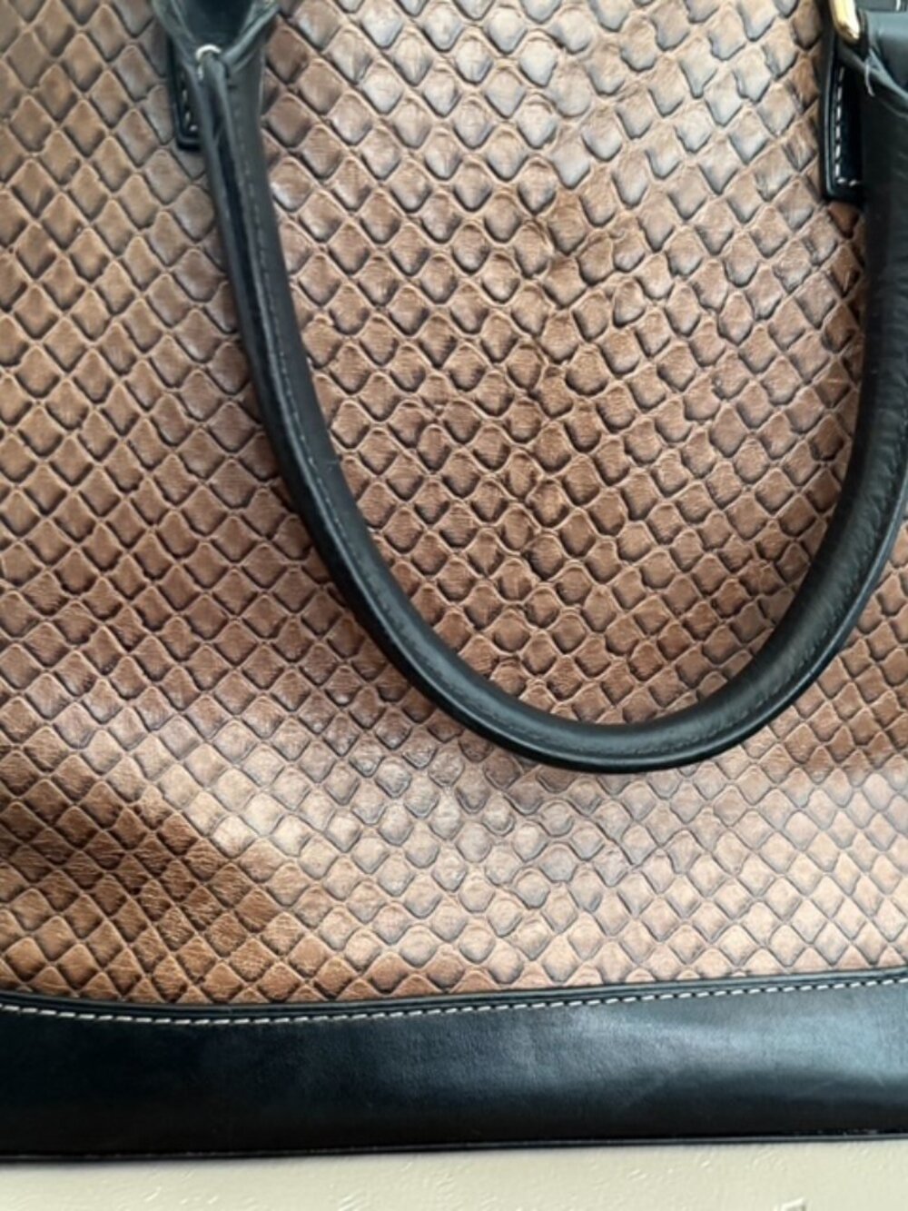 Beautiful Dooney & Bourke Pebbled Leather Tote in a rich brown shade 🤎✨ - Picture 8 of 11